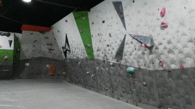  Indoor climbing wall in the center of Madrid 